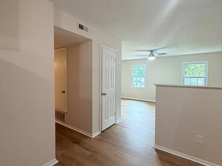 705 Lakecrest Ave — Photo 10