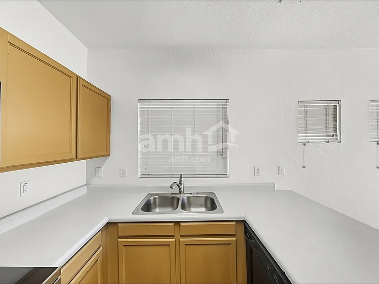 1310 S Red Rock St #A — Photo 4