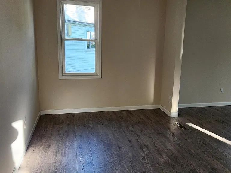 20 Oak Ave — Photo 26