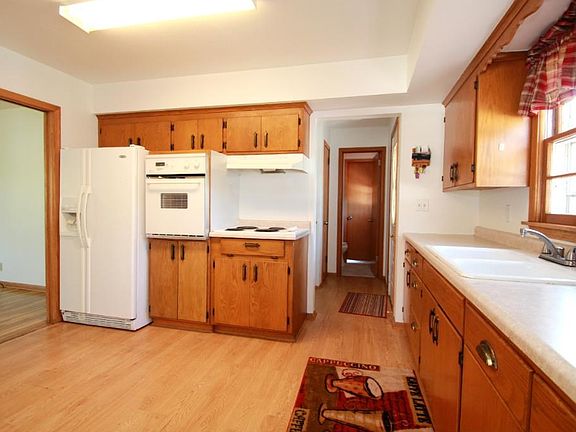4th image of 8811 61st Ave N