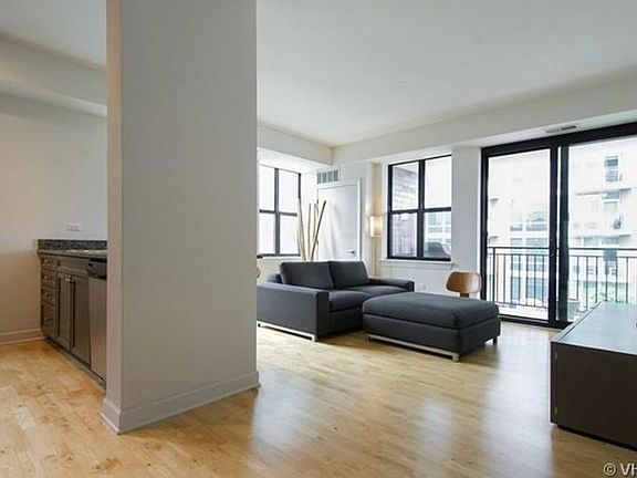 5th image of 451 W Huron St Unit 712
