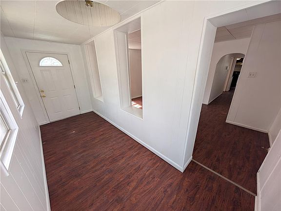 3rd image of 824 S Filmore St #1