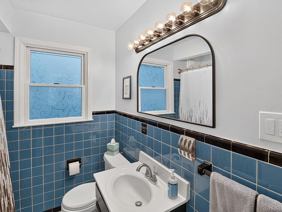 536 S Minerva Ave, photo 18
