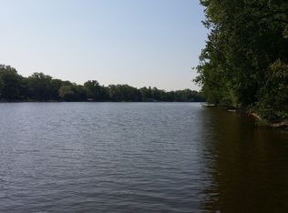 4820 Stone Ridge Dr, Crystal Lake, IL 60014