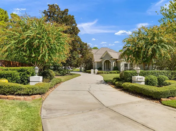 31 Grey Moss Ln, Montgomery, TX 77356