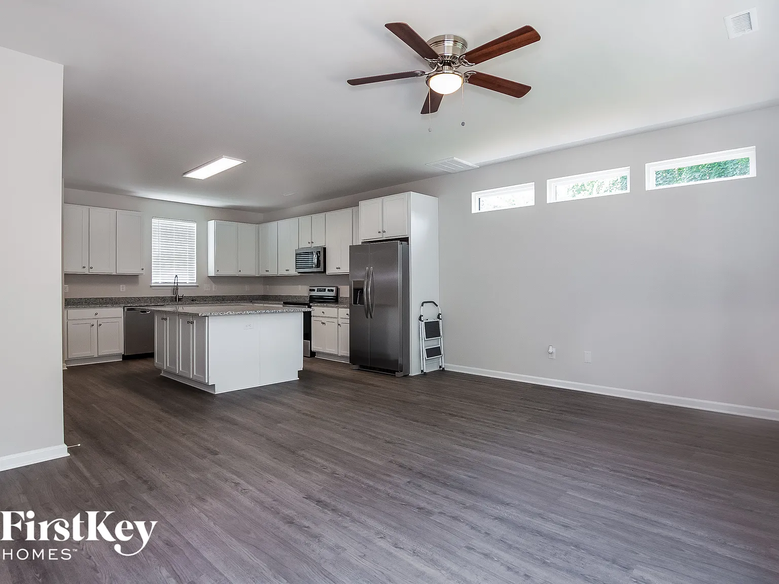 3 bed, 2.5 bath, 1432 sqft, $2,075 — Photo 3