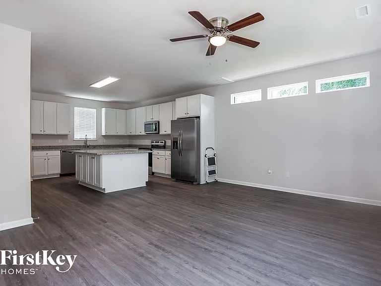 1754 Jenkins Rd — Photo 3