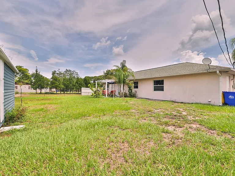 2104 India Palm Dr — Photo 25