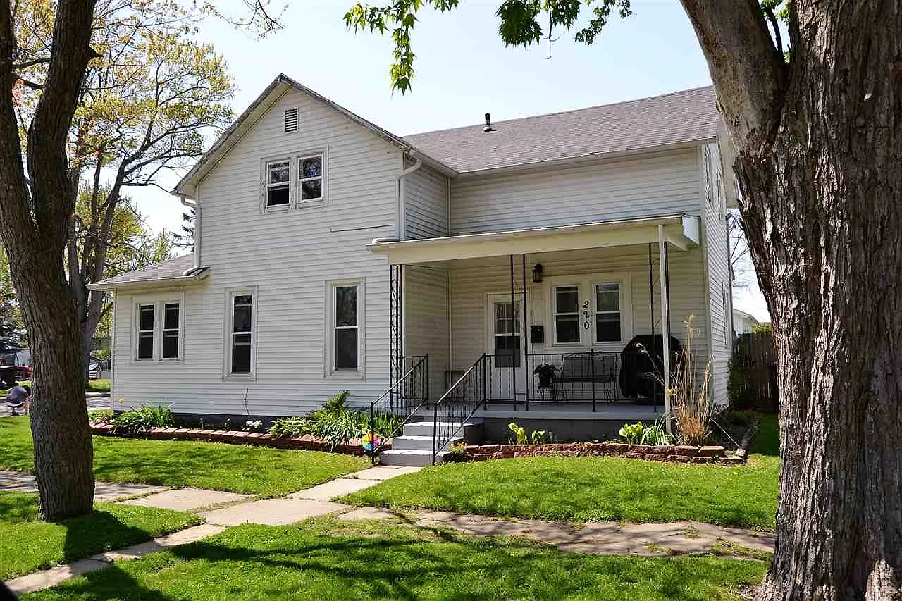 220 S Johnson St photo 1
