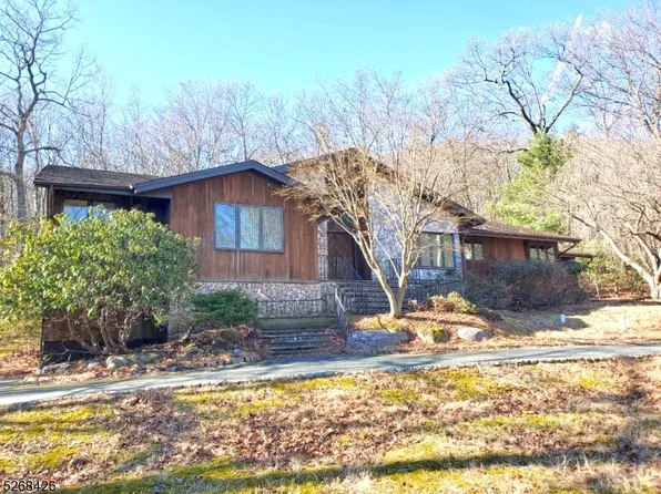 76 GREEN HILL ROAD, Kinnelon Boro, NJ 07405