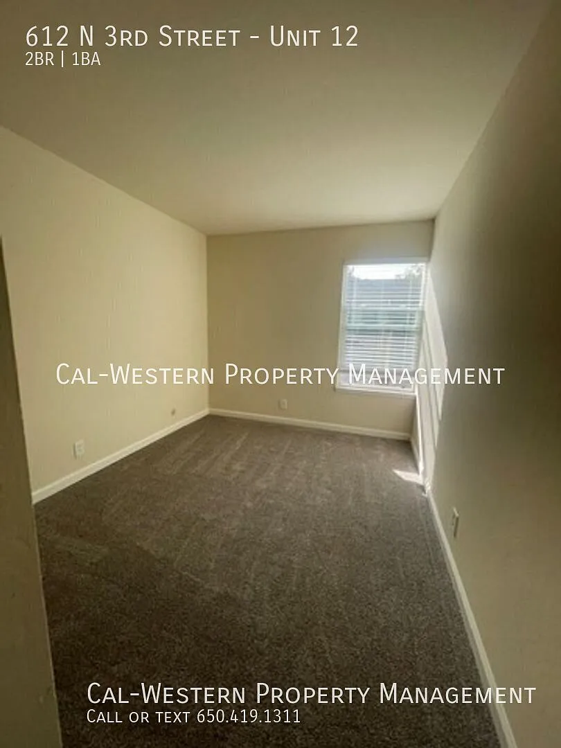 Modern 2 bed/1 Bath — Photo 4