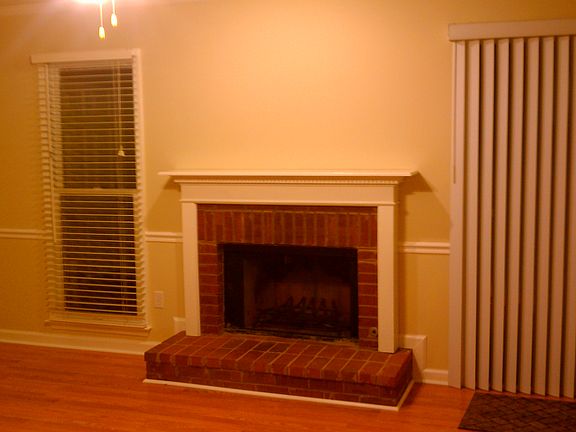 3rd image of 2926 Governors Ct