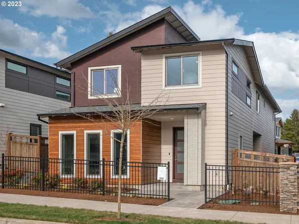 16173 SE Pleasant Valley Pkwy, Happy Valley, OR 97086