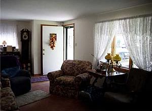 4th image of 521 Woodward Ave