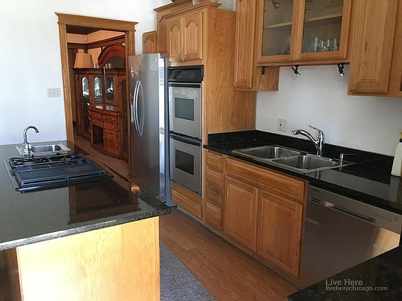 3rd image of 4320 S King Dr #1S