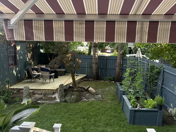 17 Bellevue Pl, New London, CT 06320