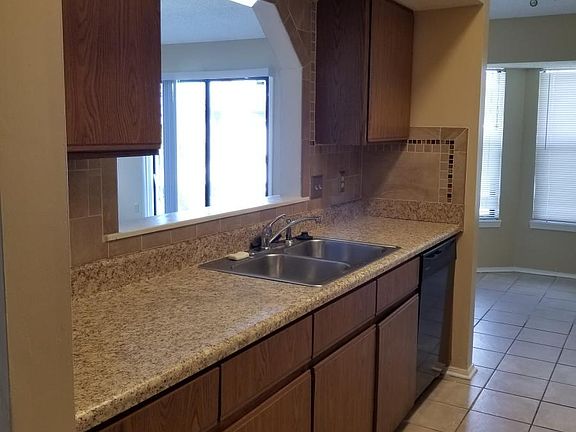 3rd image of 9707 Villiers Dr N