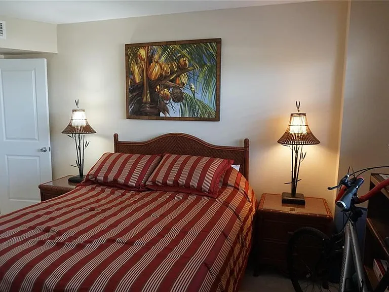 5900 Shore Blvd S #402 — Photo 17