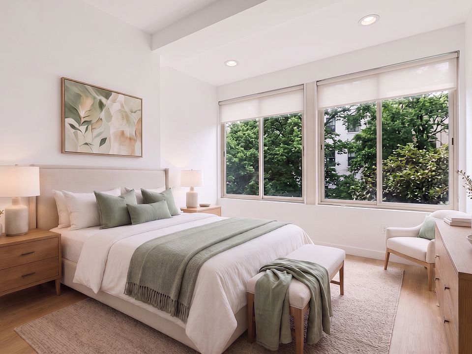 1st image of 144 Waverly Pl #4B