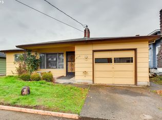 270 E Clarendon St, Gladstone, OR
