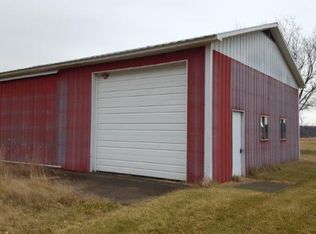 13 Mile Rd, Paris, MI 49338