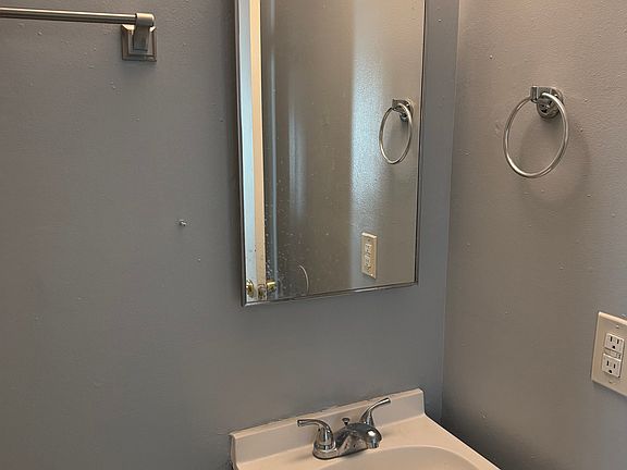 2nd image of 1833 W Dean Ave #4