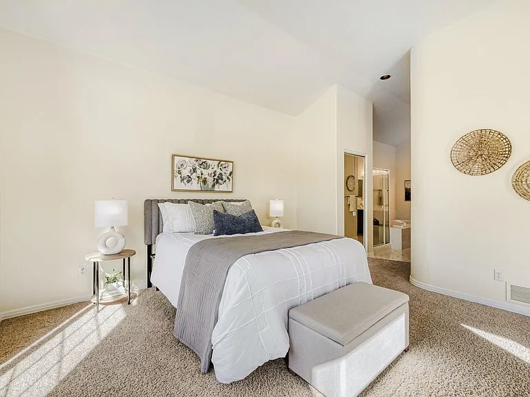 736 Club Cir — Photo 24