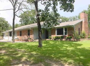 114 Shoshone Dr, Lake Kiowa, TX 76240