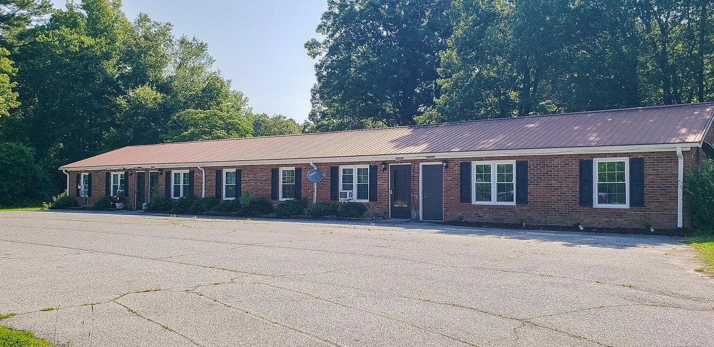 2 bed, $795 — Photo 1
