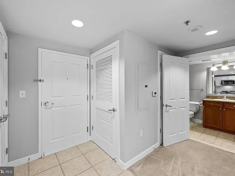 777 7th St NW #1021 — Photo 11