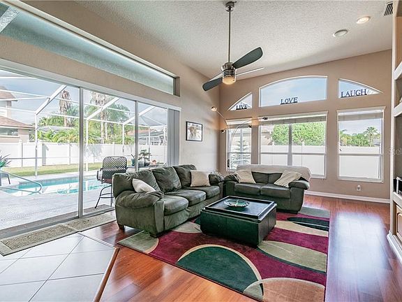 5th image of 18401 Eastwyck Dr