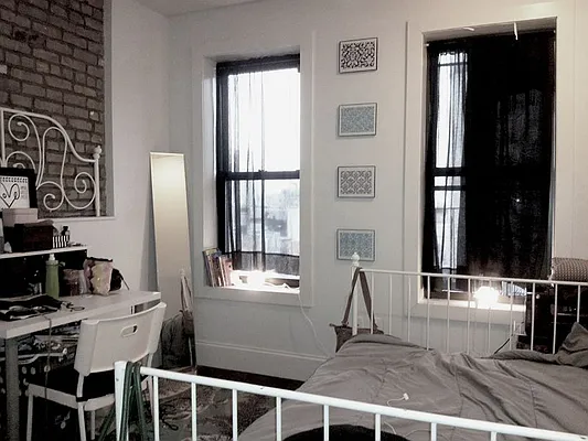 Rented by Nooklyn NYC LLC | media 45