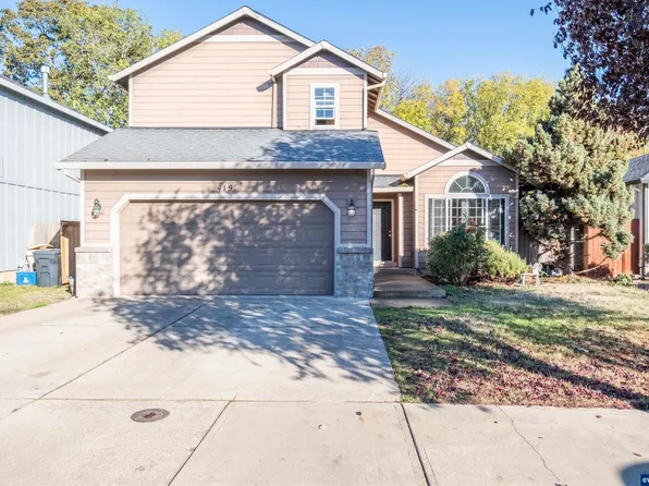 419 Stormy St NE, Albany, OR 97322