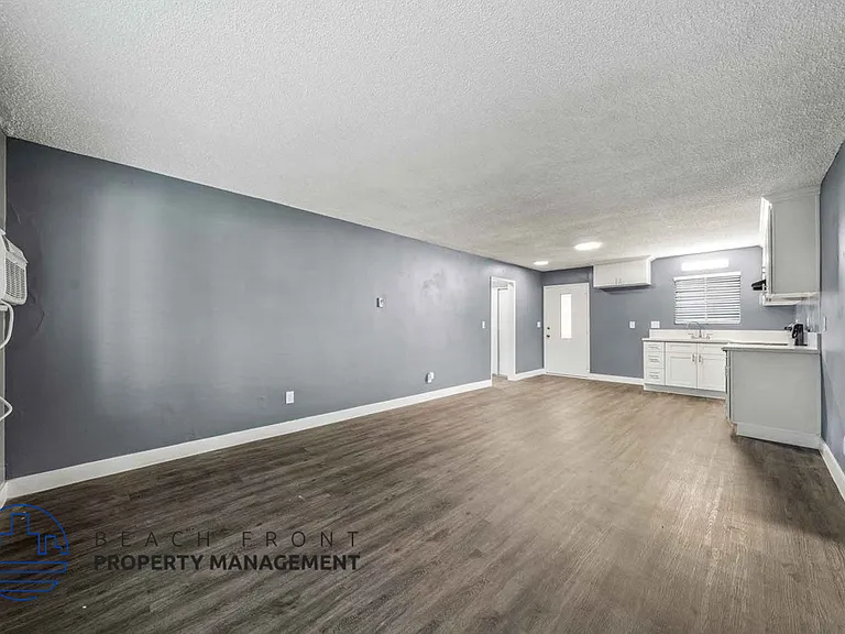 1021 N. Flower St. — Photo 6