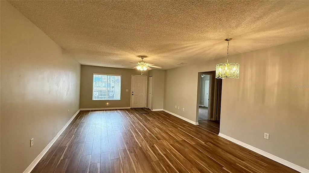 2 bed, 2.0 bath, 1073 sqft, $1,400 — Photo 4