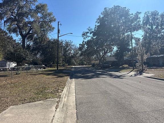 4th image of 2319 SE 45th Ter