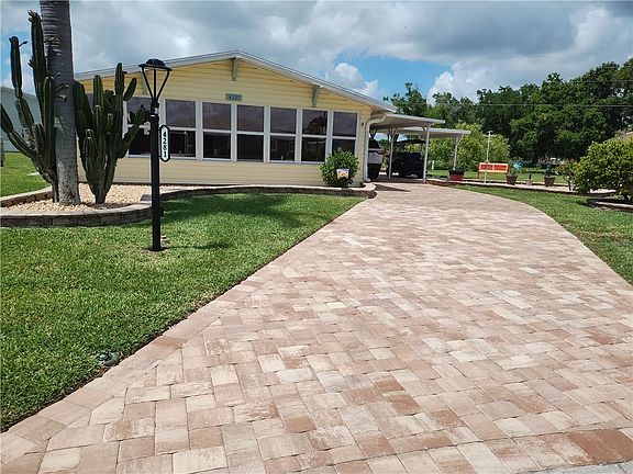 5th image of 4281 SW 10th Ave