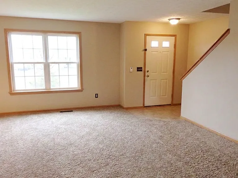 522 Thistleview Dr — Photo 7