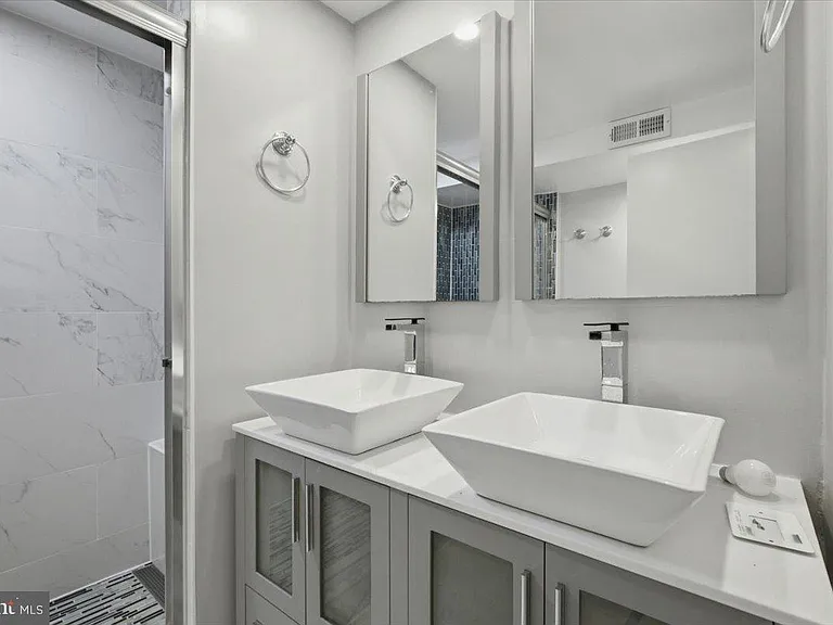 6614 Melody Ln — Photo 41