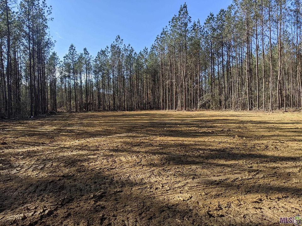 2nd image of 39798 Sand Hill Rd