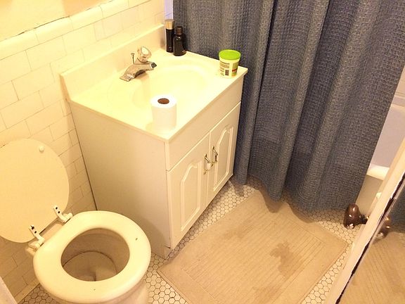 2nd image of 1610 Massachusetts Ave #1-008
