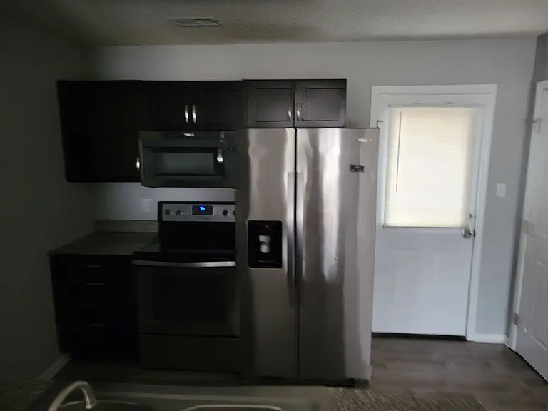 3913-3915 Olympic Ct — Photo 35