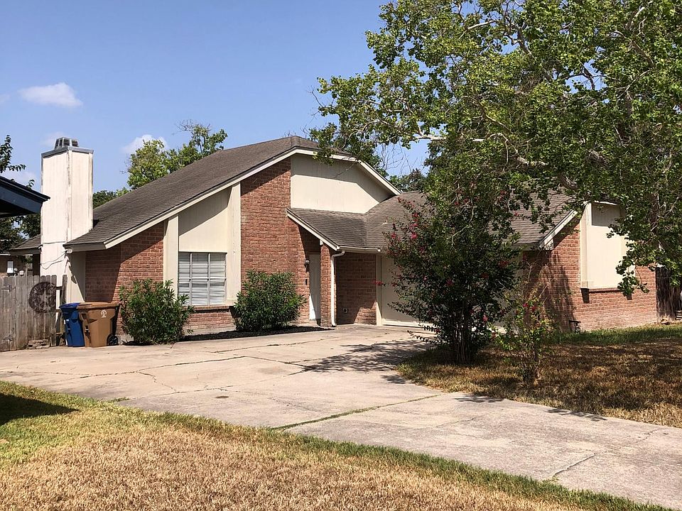 2nd image of 11637 Chispa Creek Dr