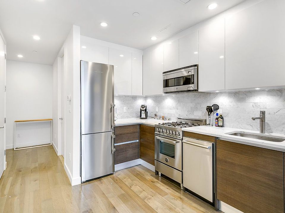 1st image of 1135 45th Ave #3H