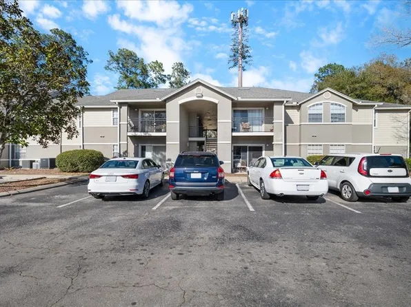 3705 SW 27th St APT 611, Gainesville, FL 32608