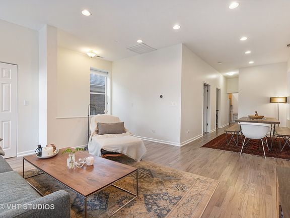 4th image of 1034 N Wolcott Ave APT 2F