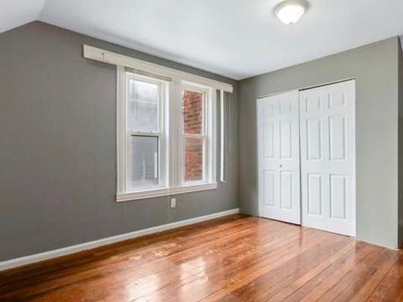 4th image of 21560 Collingham Ave