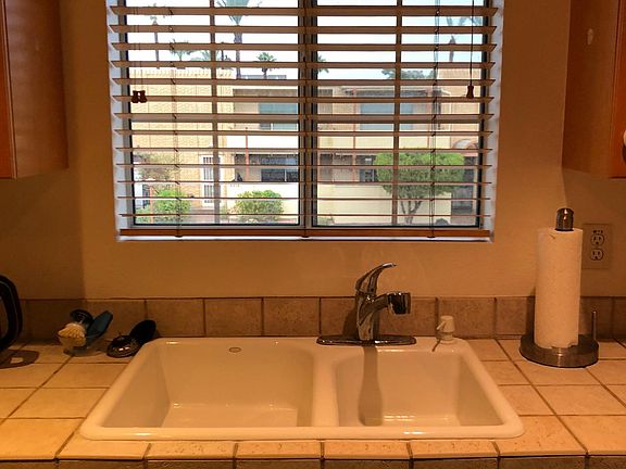 3rd image of 6402 E Calle Del Paisano