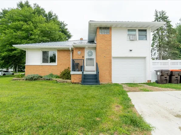 310 W Prairie St, Heyworth, IL 61745