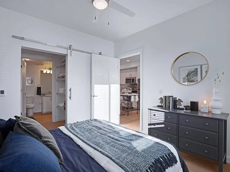 Martingale Apartments — Photo 30